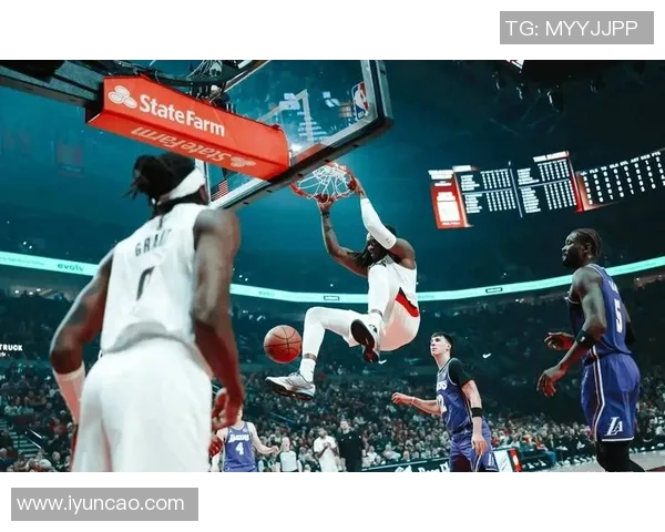 2013年NBA经典对决开拓者与湖人精彩视频回顾与分析